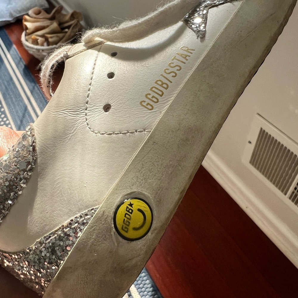 Golden Goose Silver and White Star Sneakers Casual Style size 32 kids - Picture 3 of 13